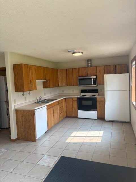 1420 2nd St W Apt A #A - Photo 2 of 14