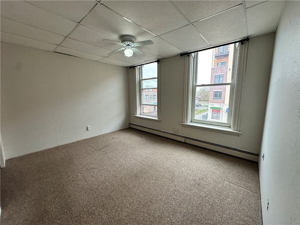 516 Broadway St S - Photo 2 of 15