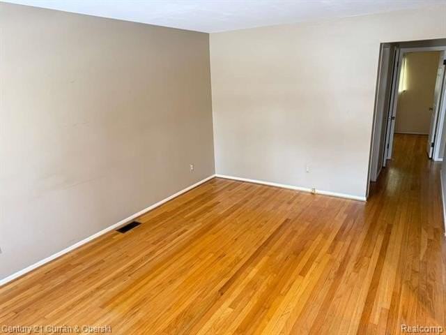 6523 N Vernon St - Photo 2 of 13