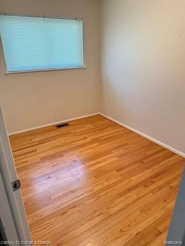 6523 N Vernon St - Photo 4 of 13