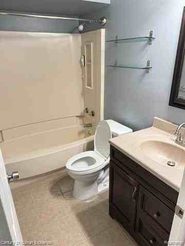 6523 N Vernon St - Photo 7 of 13