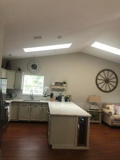 590 Juniper Place - Photo 3 of 9