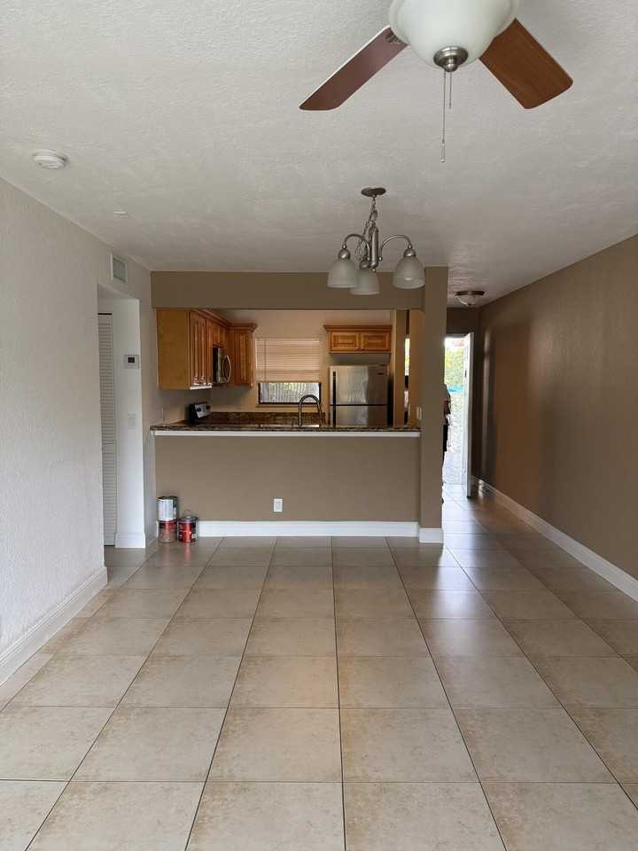 1661 Balfour Point Dr #G - Photo 6 of 7