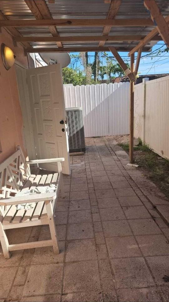 210 W 60th St #B - Photo 3 of 10