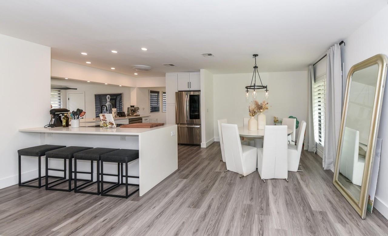 700 Southwest 4th Street - Photo 5 of 26