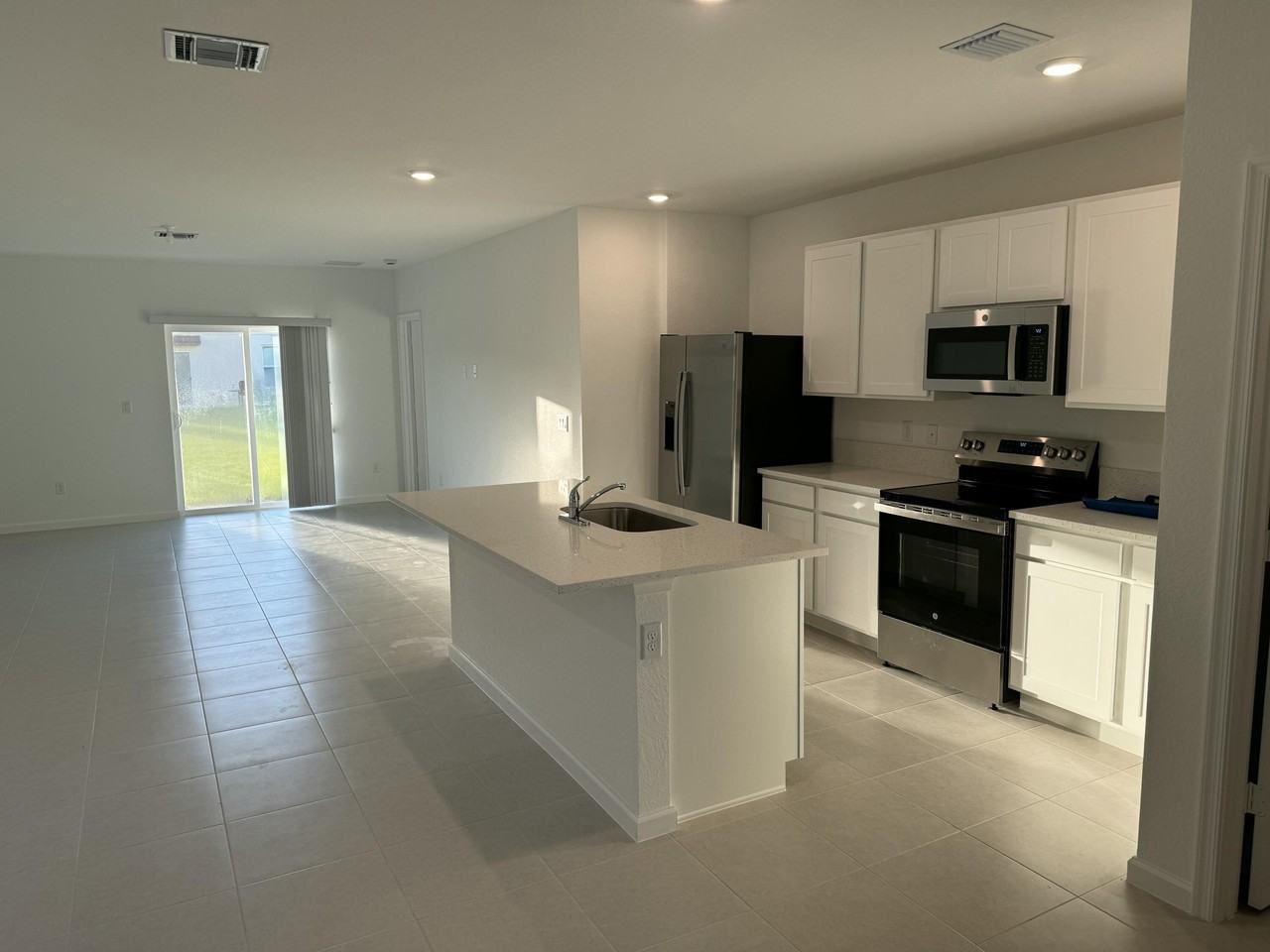 673 Carlyle Way - Photo 7 of 47