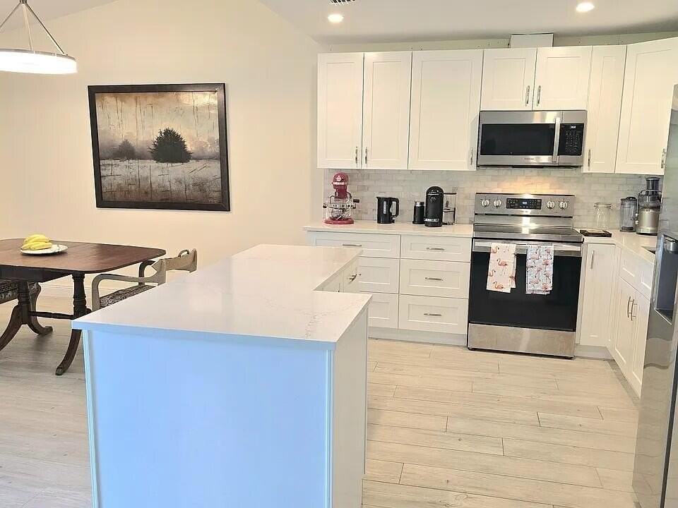 1705 Mariners Cv #B - Photo 3 of 17