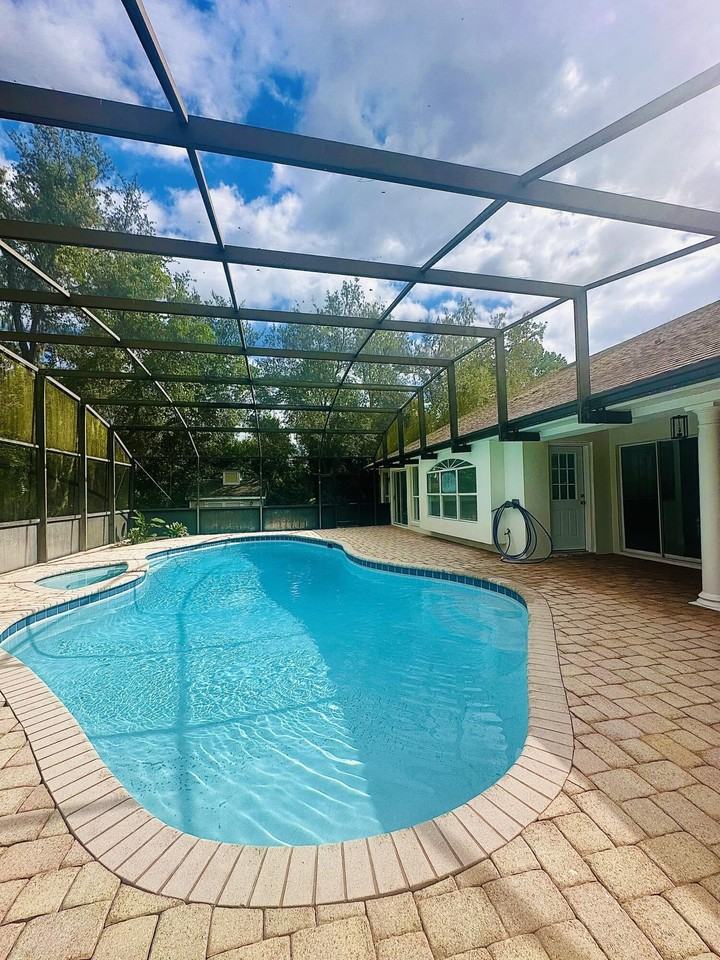 2120 Lakebreeze Way - Photo 5 of 27