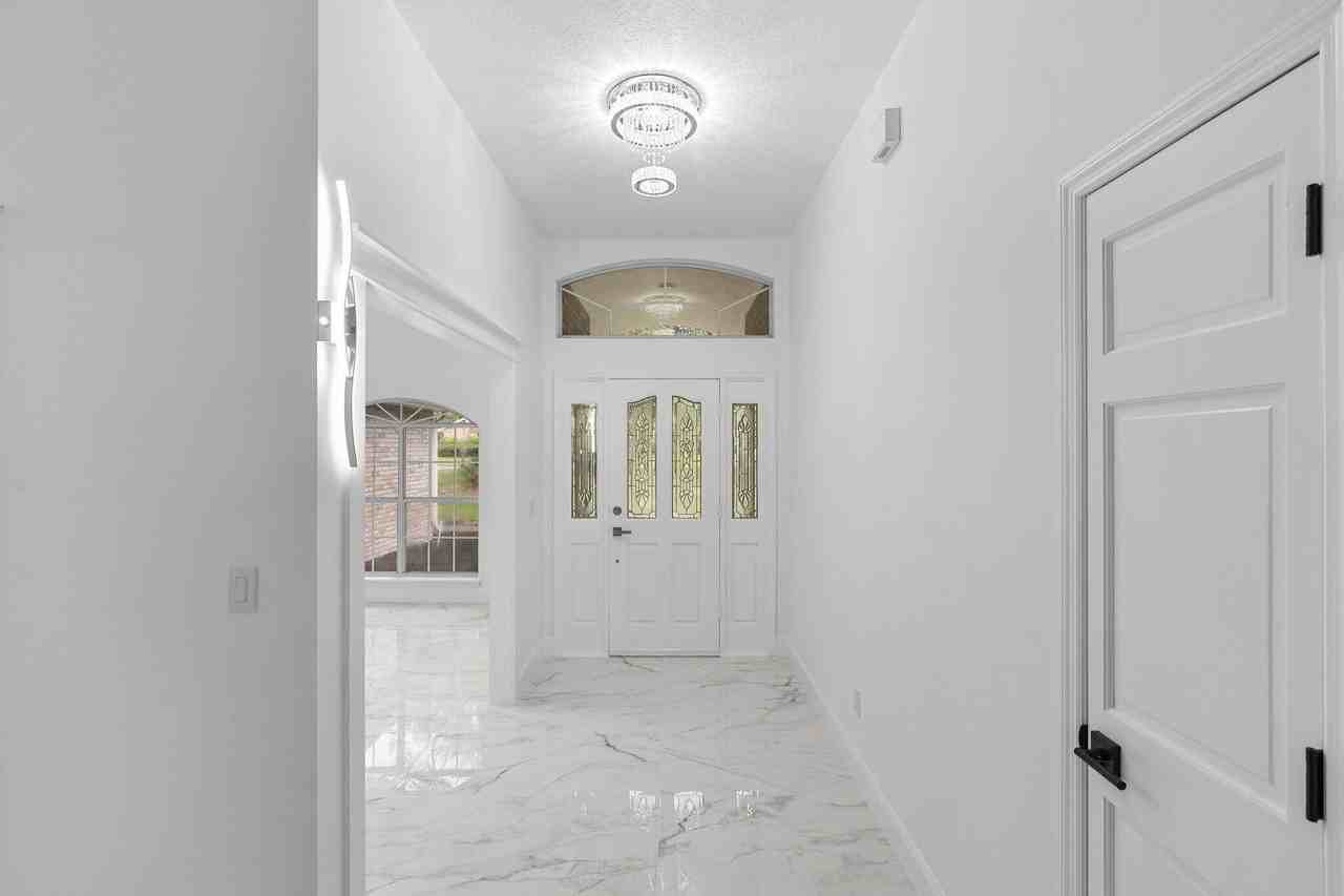 2120 Lakebreeze Way - Photo 7 of 27