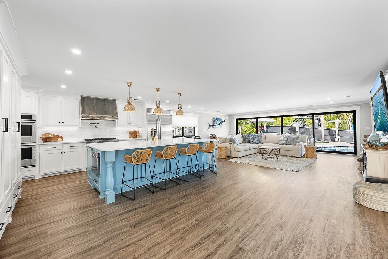 355 Center St - Photo 5 of 27