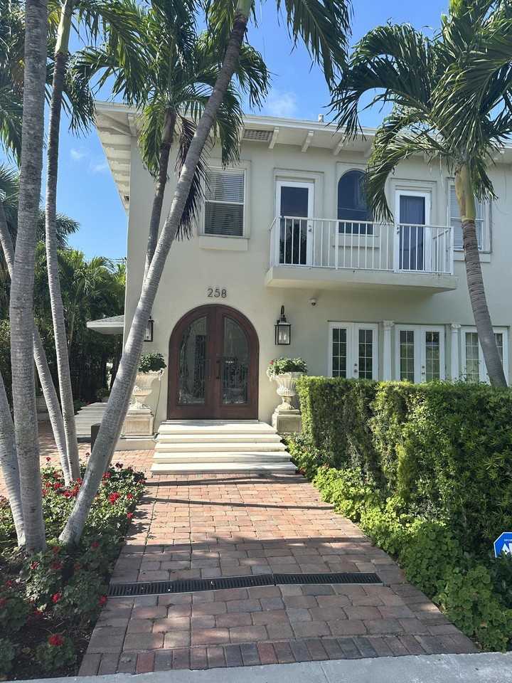 258 Seminole Avenue #4