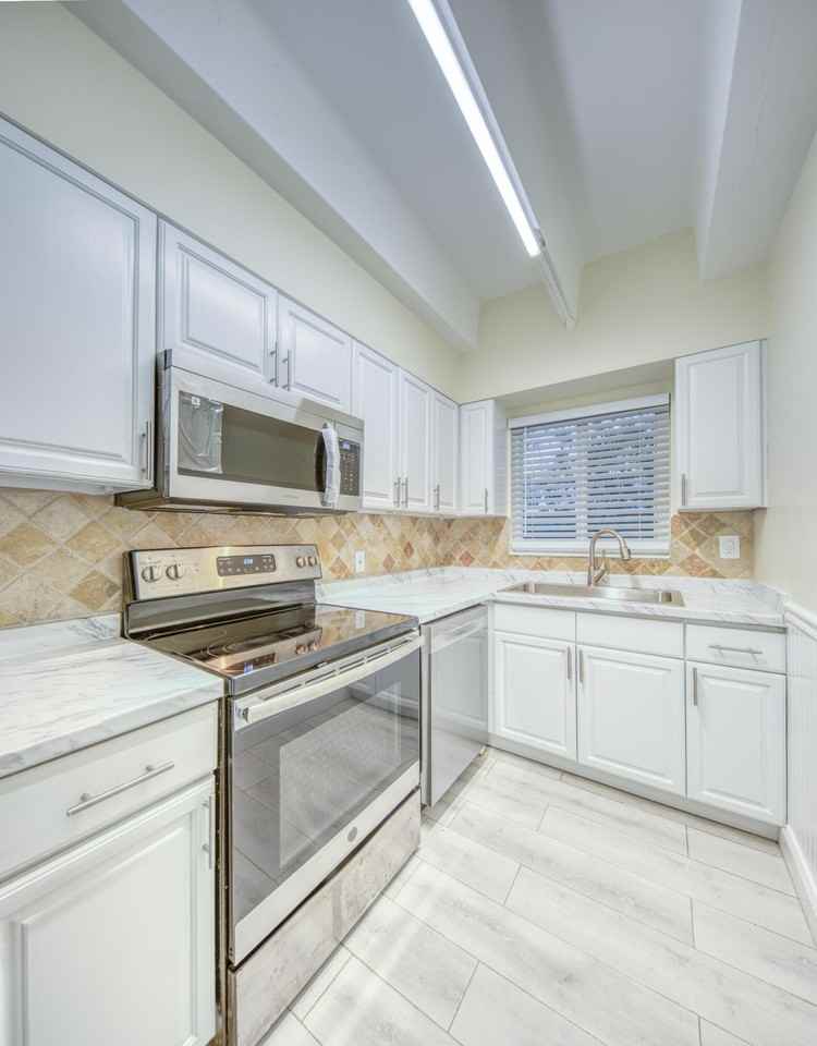 1520 Lake Avenue #3A