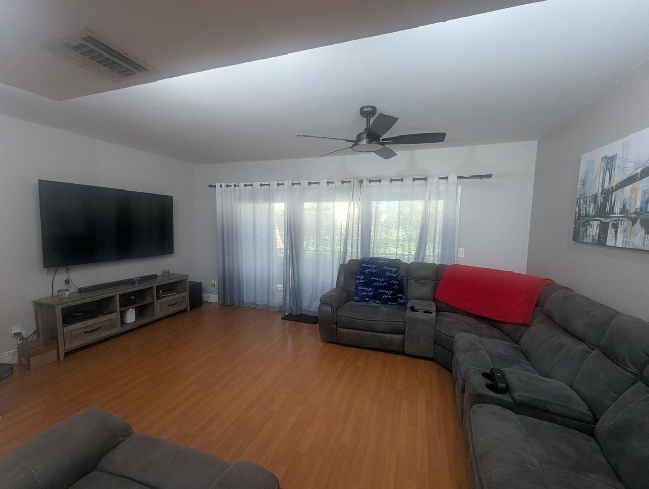 4736 Nw 90th Ave - Photo 5 of 19