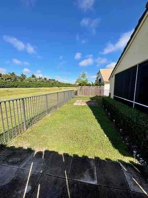 7954 Stirling Bridge Boulevard South - Photo 5 of 33