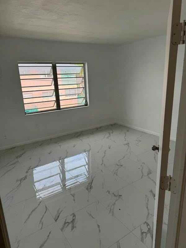 2285 Northeast 172nd Street #4