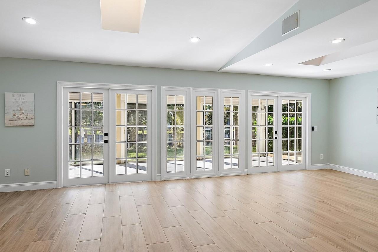 1260 Sw 25th Ln - Photo 6 of 37