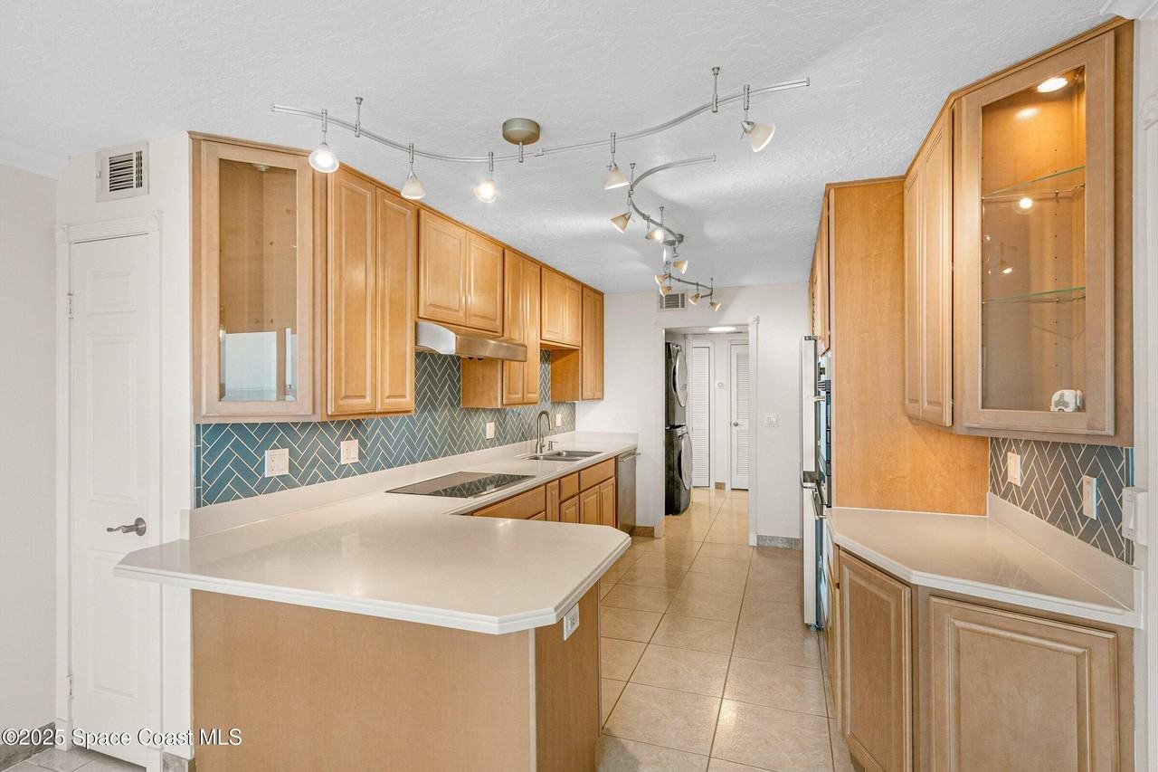 115 Indian River Drive #327 - Photo 7 of 47