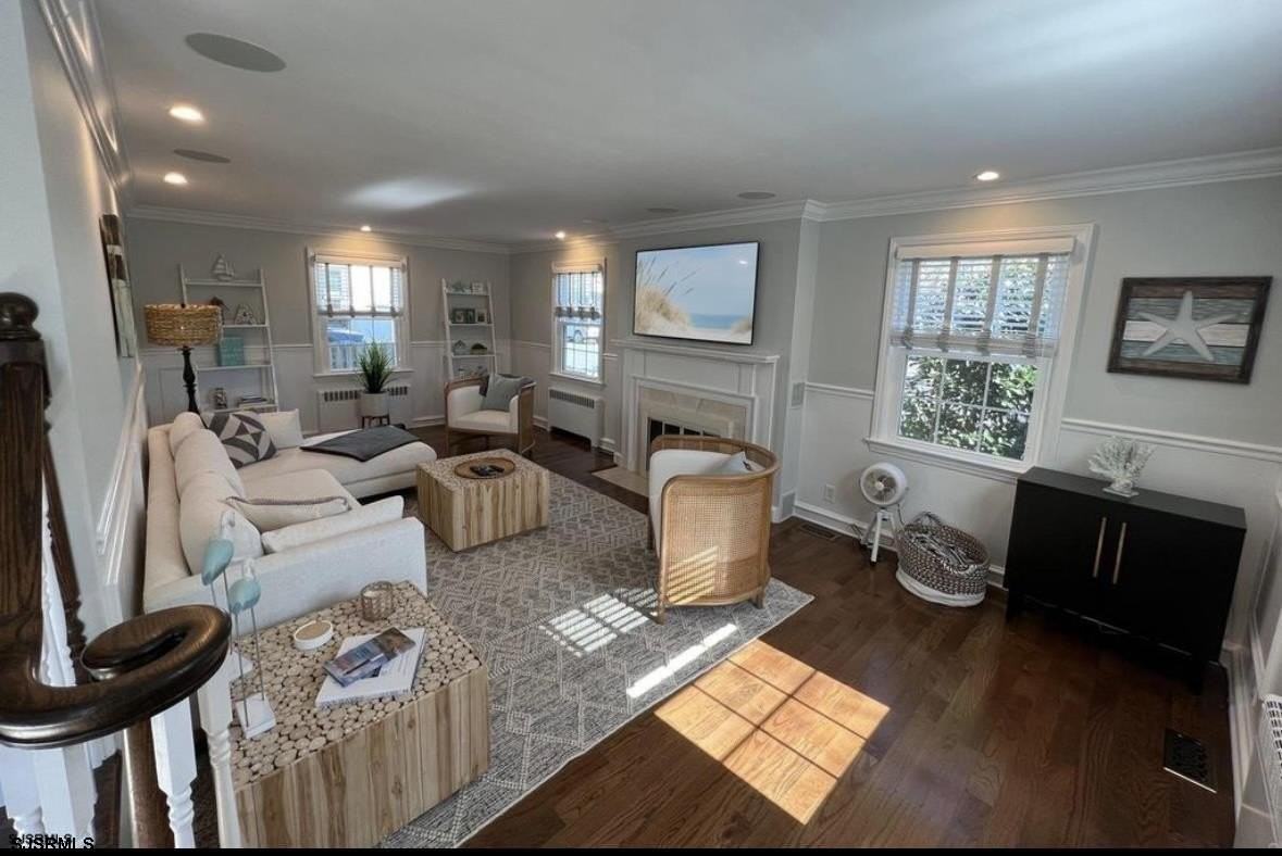 8601 Winchester Ave - Photo 5 of 21