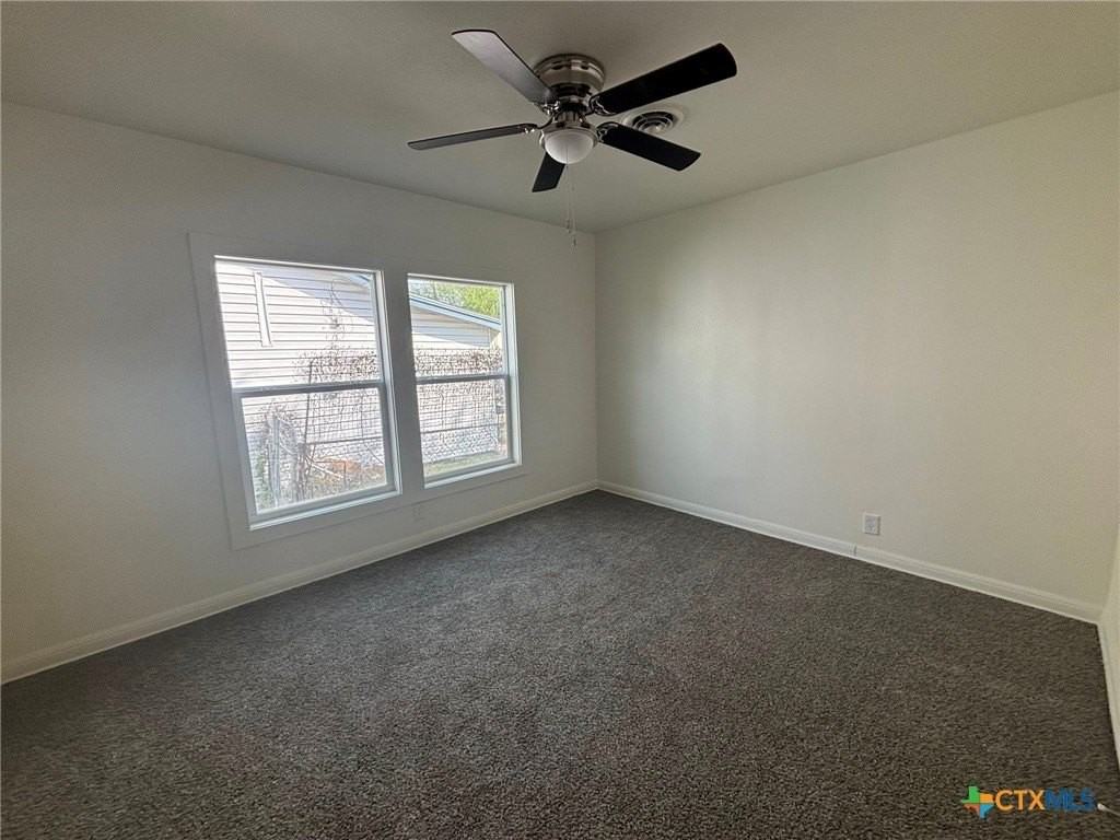 2111 E Red River St - Photo 5 of 7