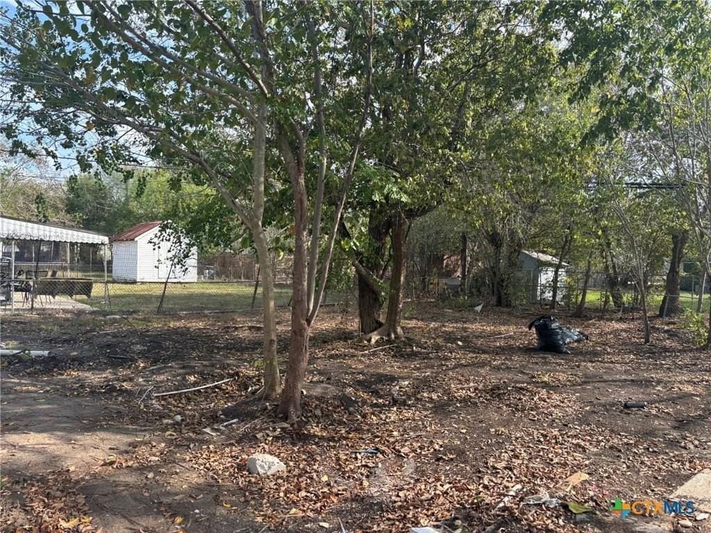 2111 E Red River St - Photo 7 of 7