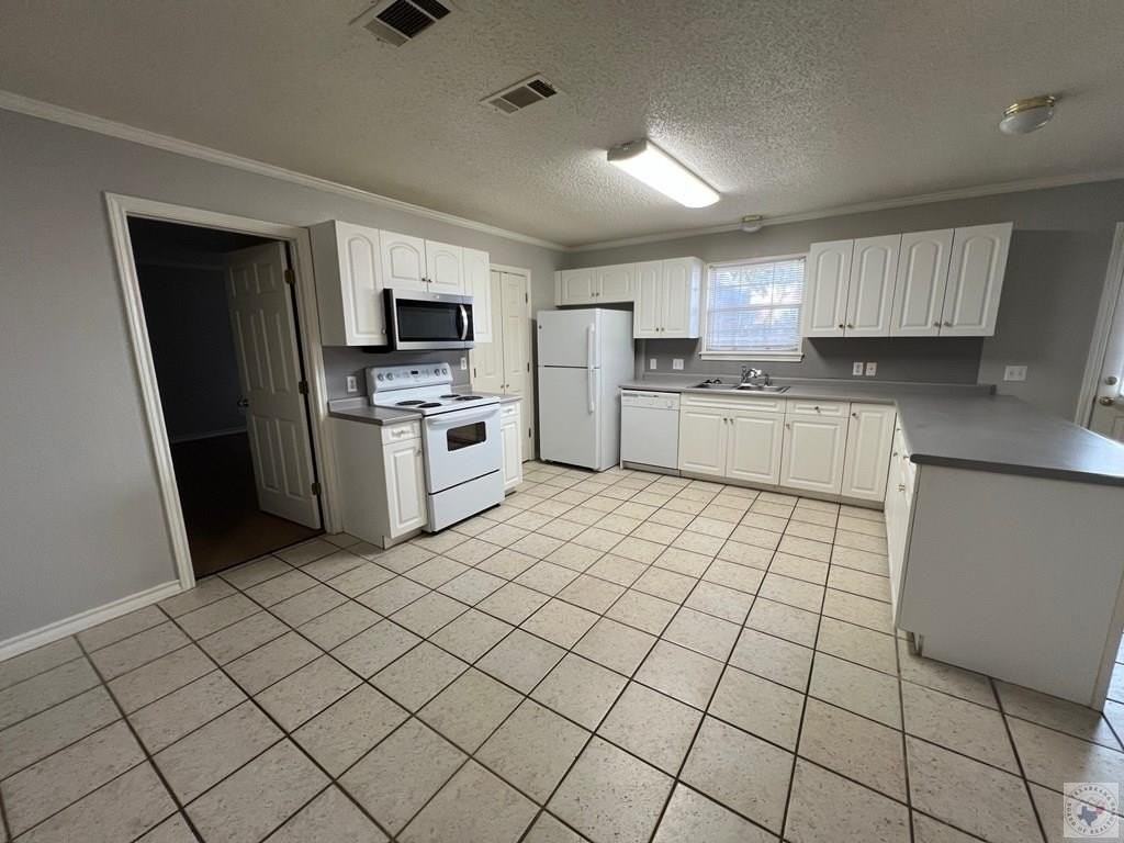 6129 Summerhill Pl - Photo 4 of 6