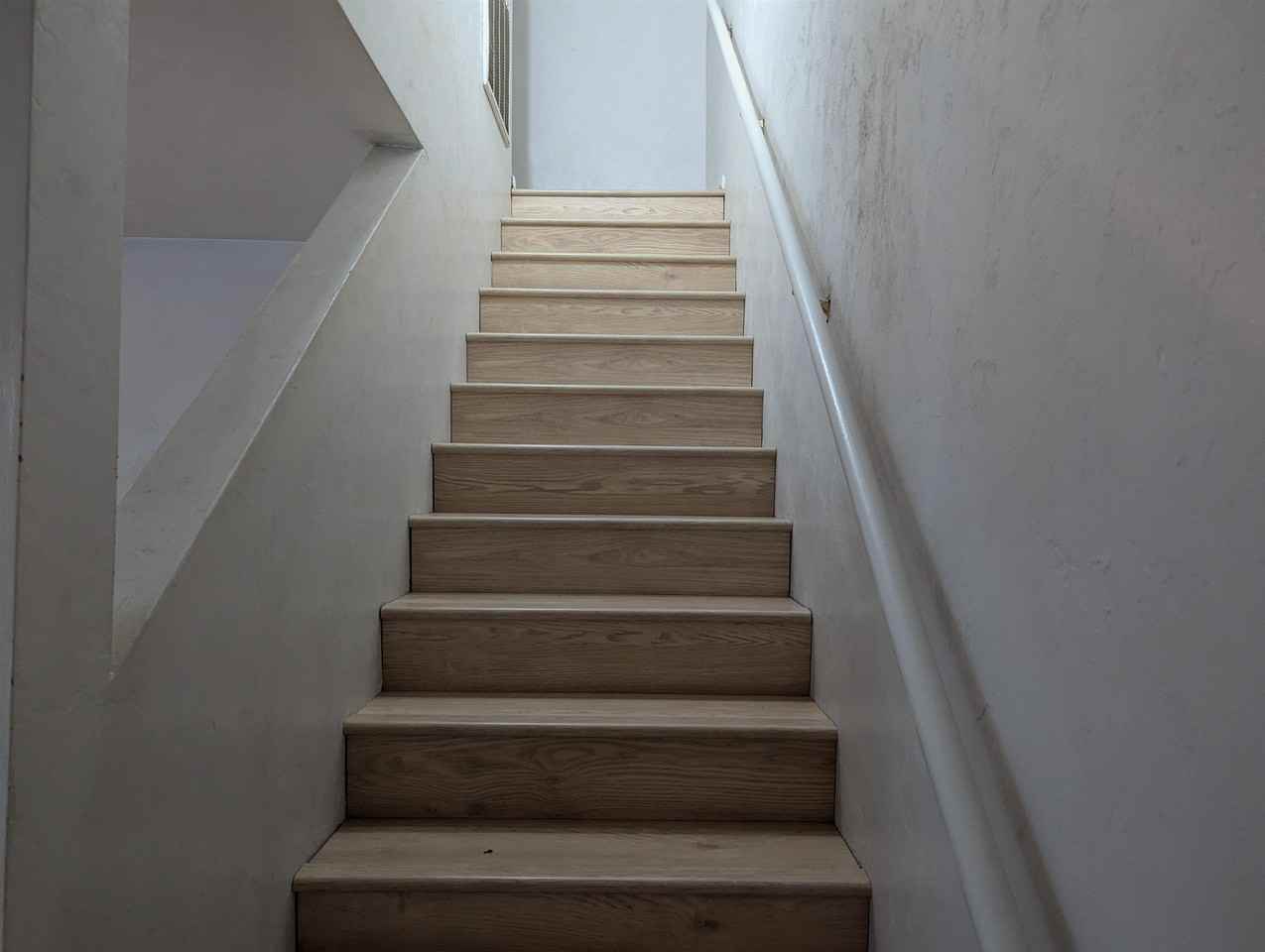 1340 Hancock Street #B - Photo 5 of 11