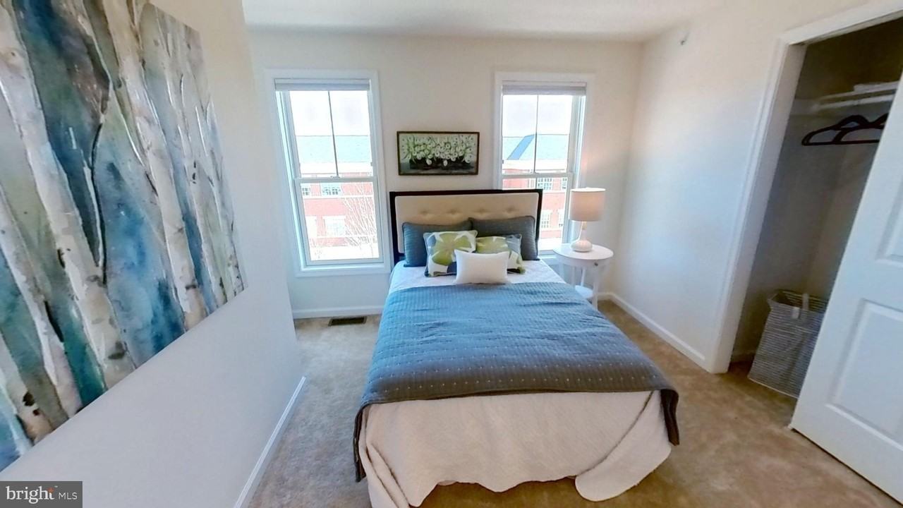 801 Mapleton Ave Apt 3 #3 - Photo 6 of 12