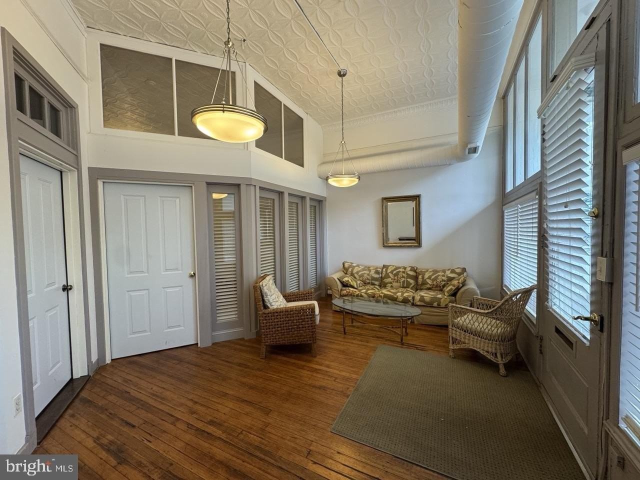 328 South Broadway #2 - Photo 3 of 33