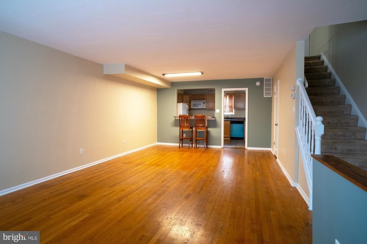 933 Elm Road - Photo 4 of 20