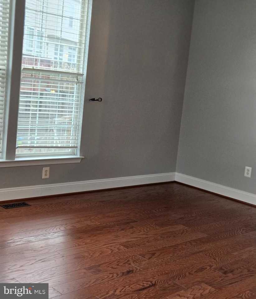 4512 Warm Stone Circle - Photo 4 of 38