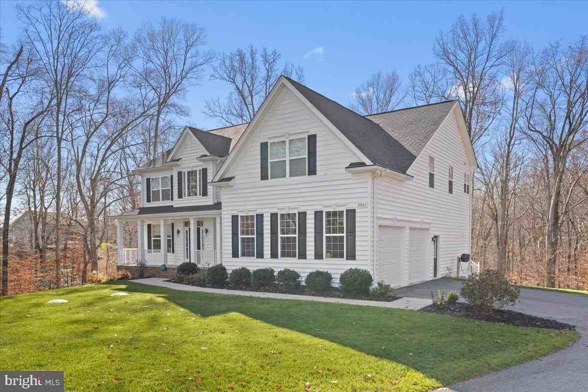 2061 Saint Pauls Ct - Photo 2 of 31