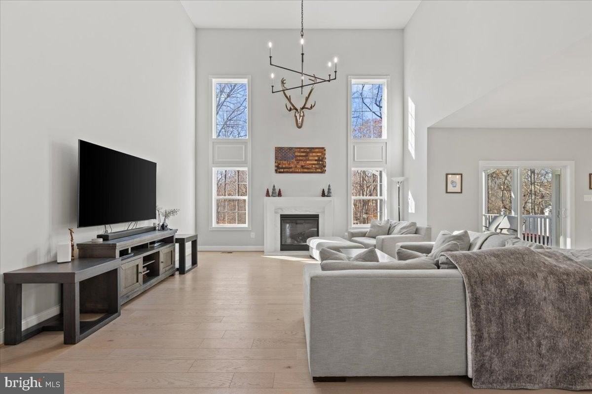 2061 Saint Pauls Ct - Photo 7 of 31