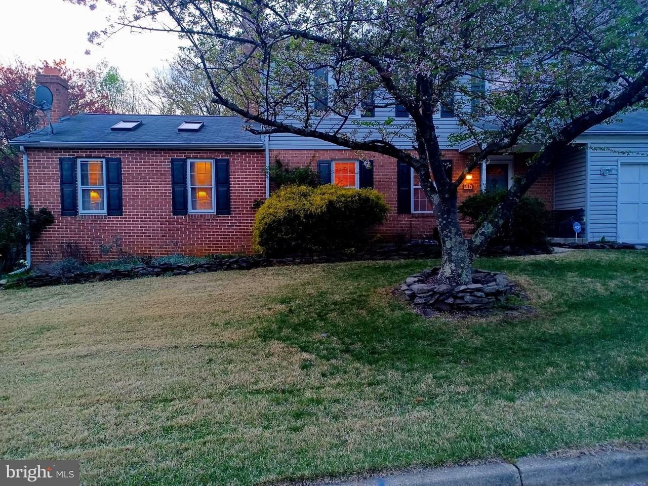 17 Blackburn Ct - Photo 4 of 50