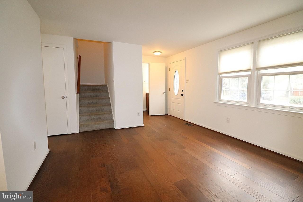 138 Sharpstead Ln - Photo 4 of 36