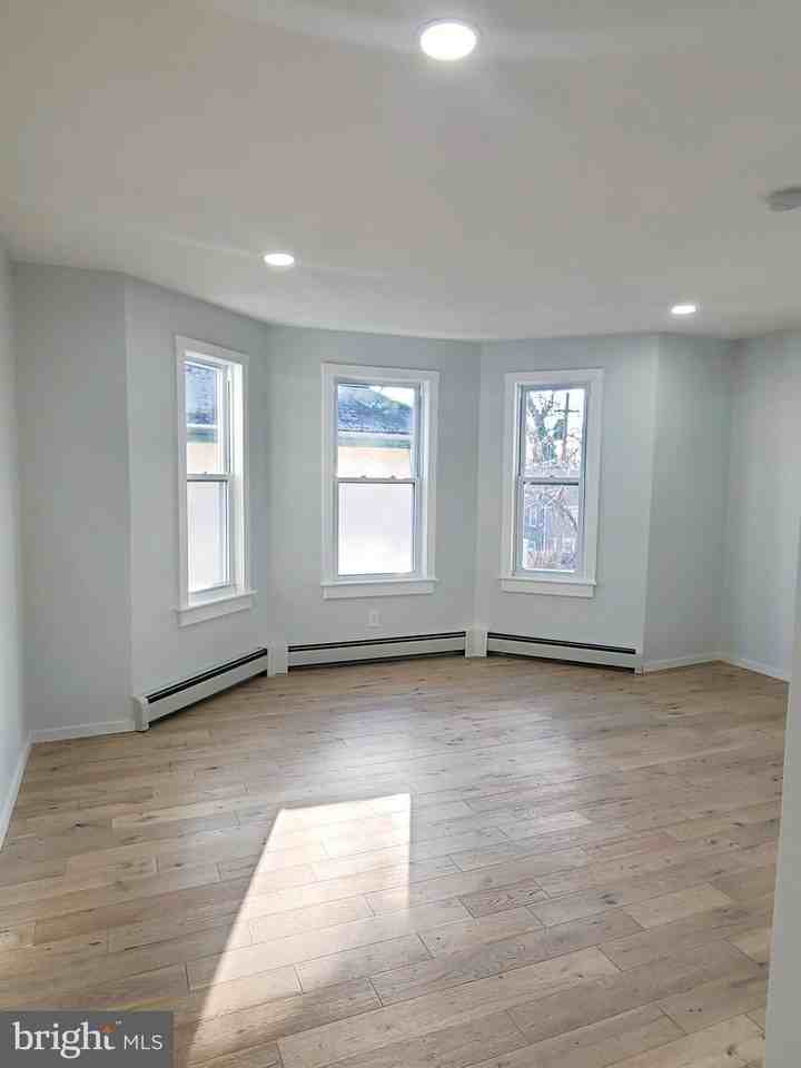 73 Oak Ln Unit 2 #2 - Photo 7 of 19