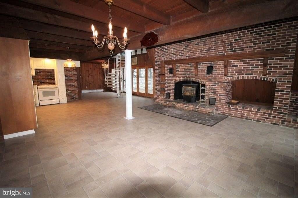 1401 Holtwood Rd - Photo 2 of 20