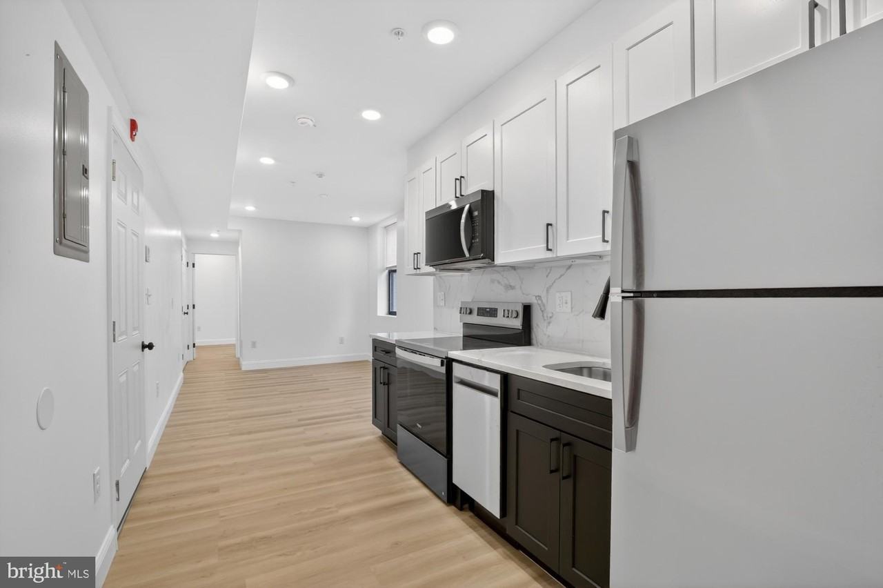 712 N American St Unit 2 #2 - Photo 6 of 17