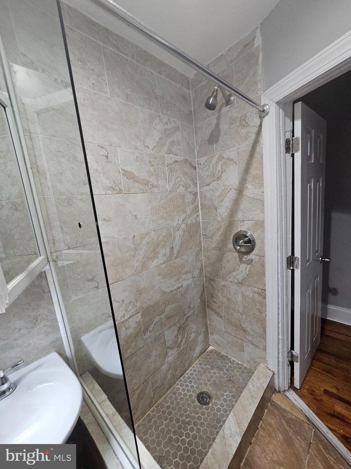 1528 West Oakdale Street - Photo 6 of 14