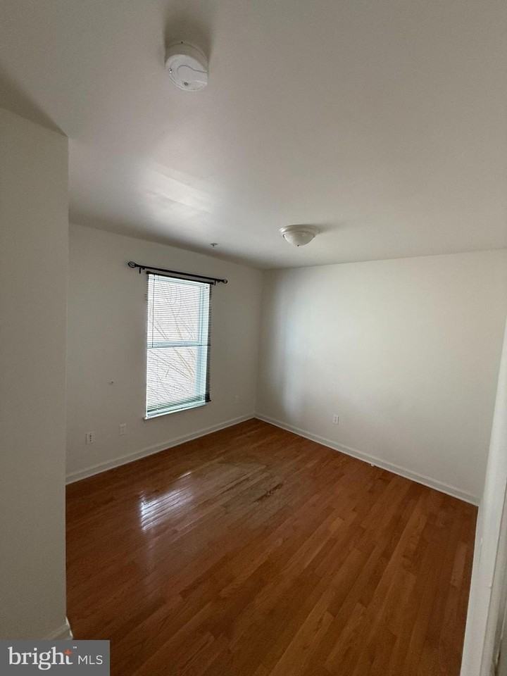 1804 North 18th Street - Photo 4 of 18