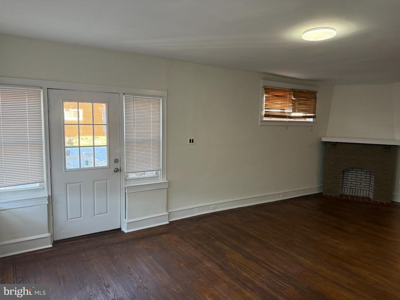 7735 Loretto Avenue - Photo 6 of 19