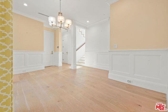 1153 S Clark Dr - Photo 2 of 8