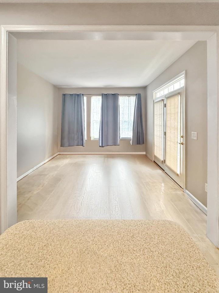 127 Pittman Court - Photo 3 of 9