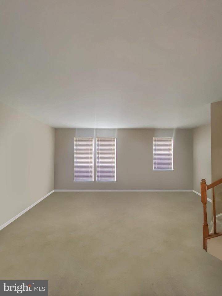 127 Pittman Court - Photo 5 of 9