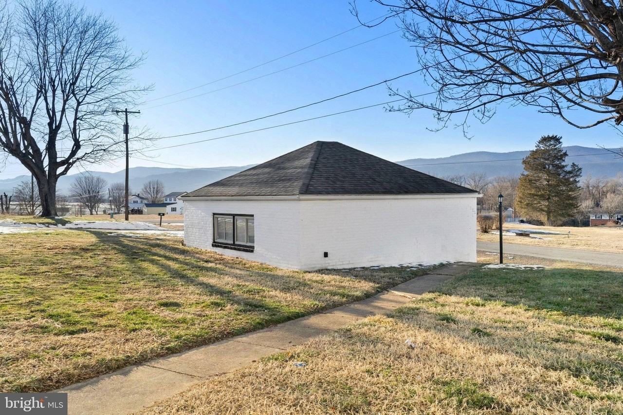 701 South 2nd Street - Photo 4 of 39