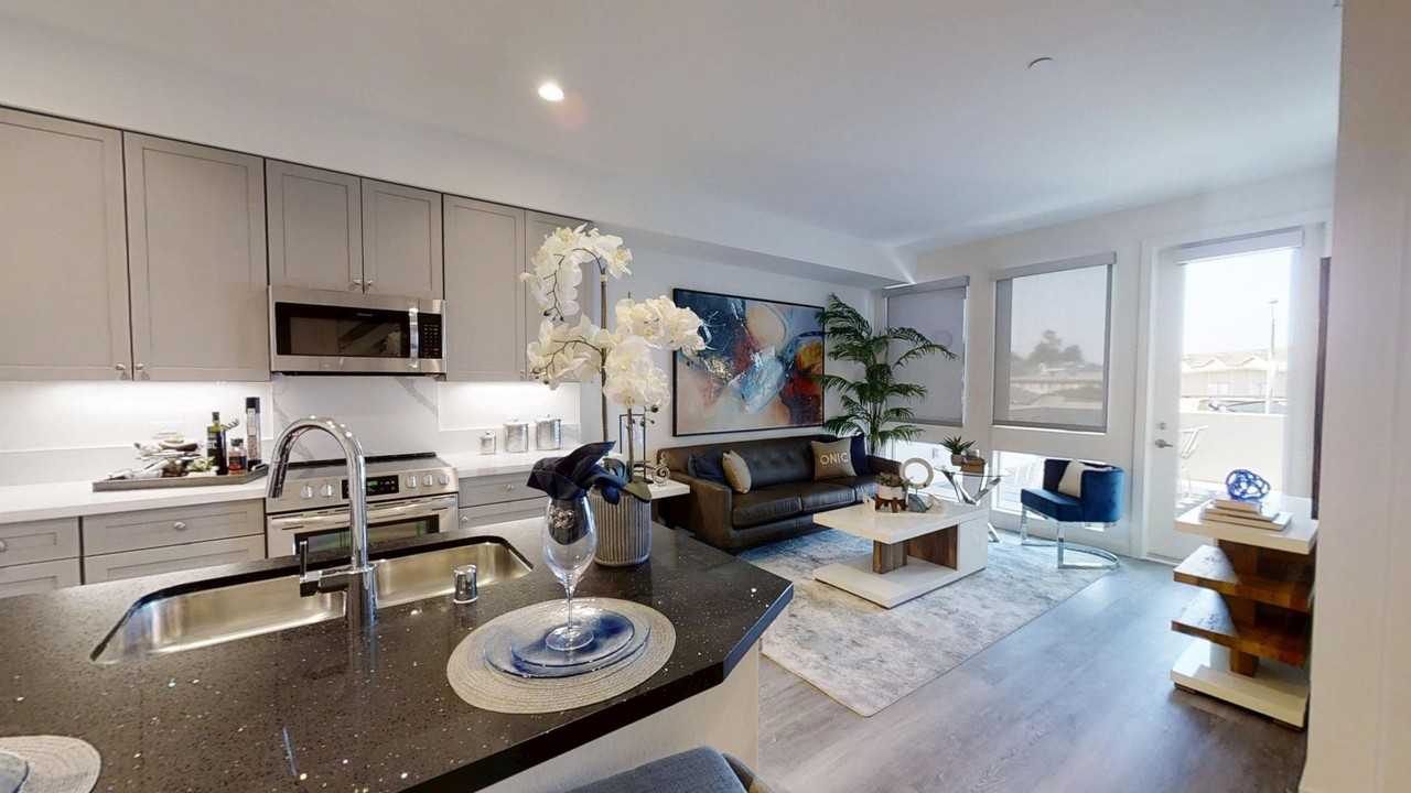 78 West Apartments - Photo 5 of 34