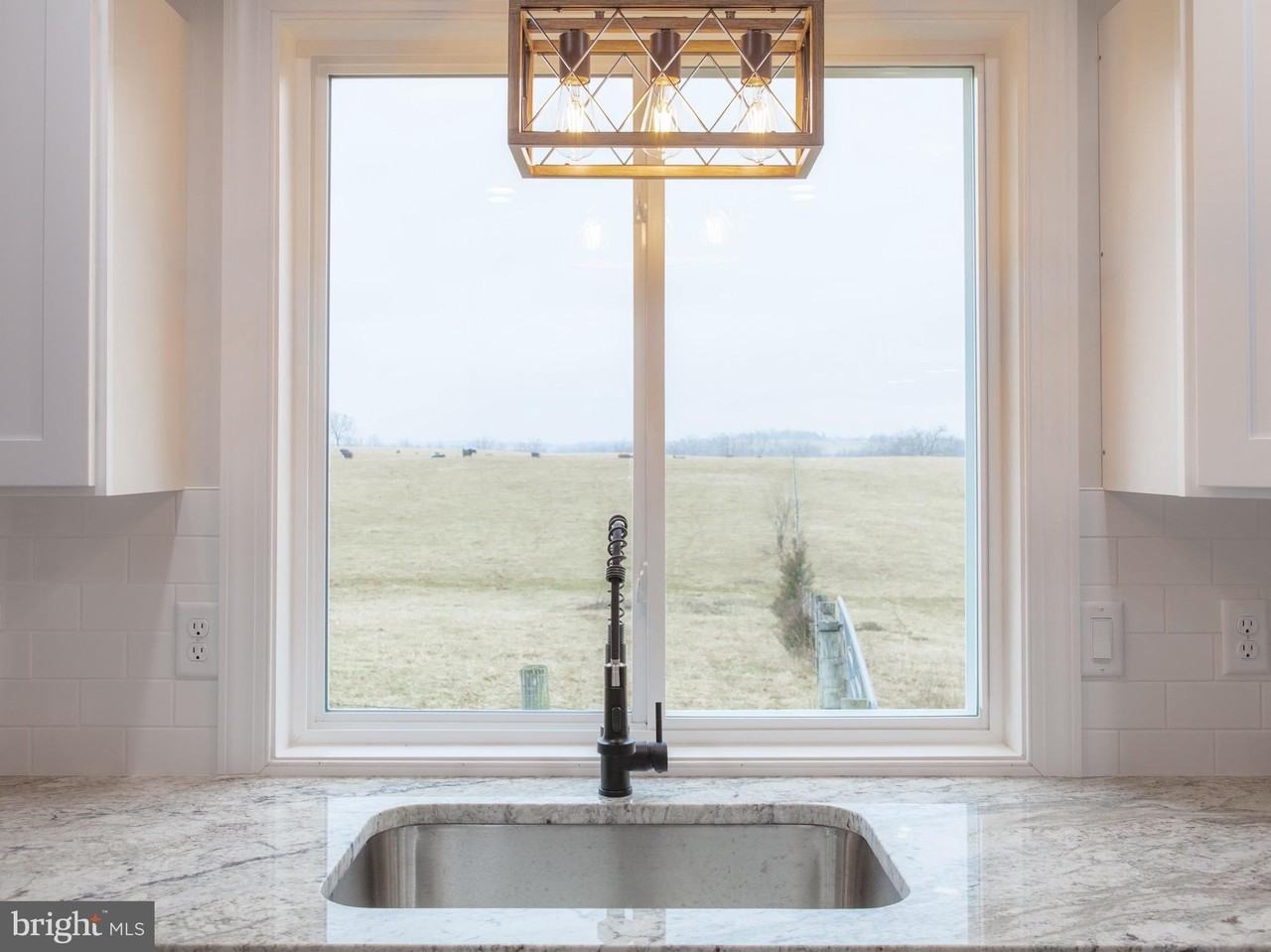 613 5th Street - Photo 6 of 22