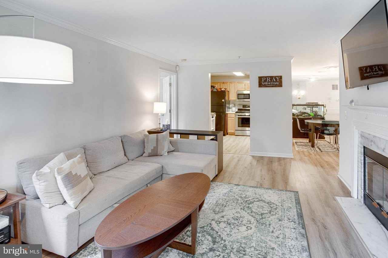 13615 Garfield Pl Apt 203 #203 - Photo 5 of 25