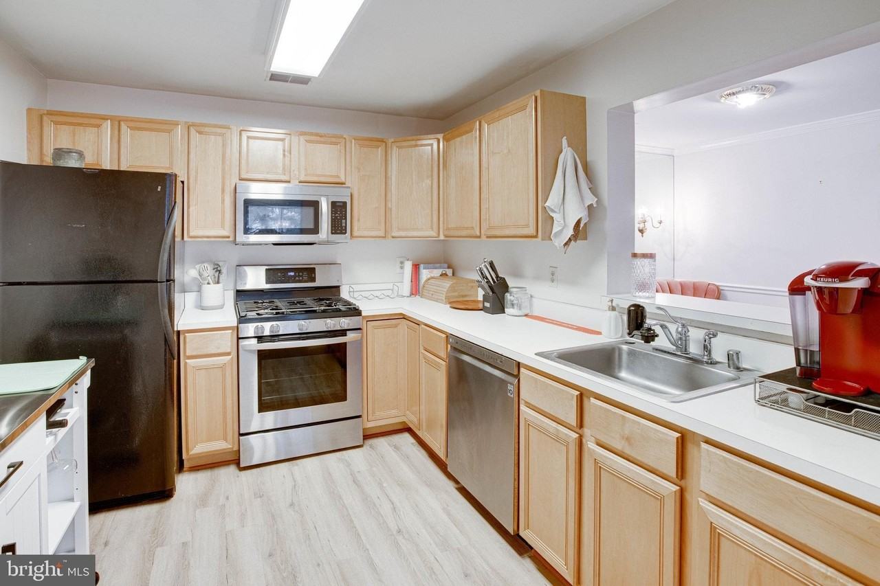 13615 Garfield Pl Apt 203 #203 - Photo 6 of 25