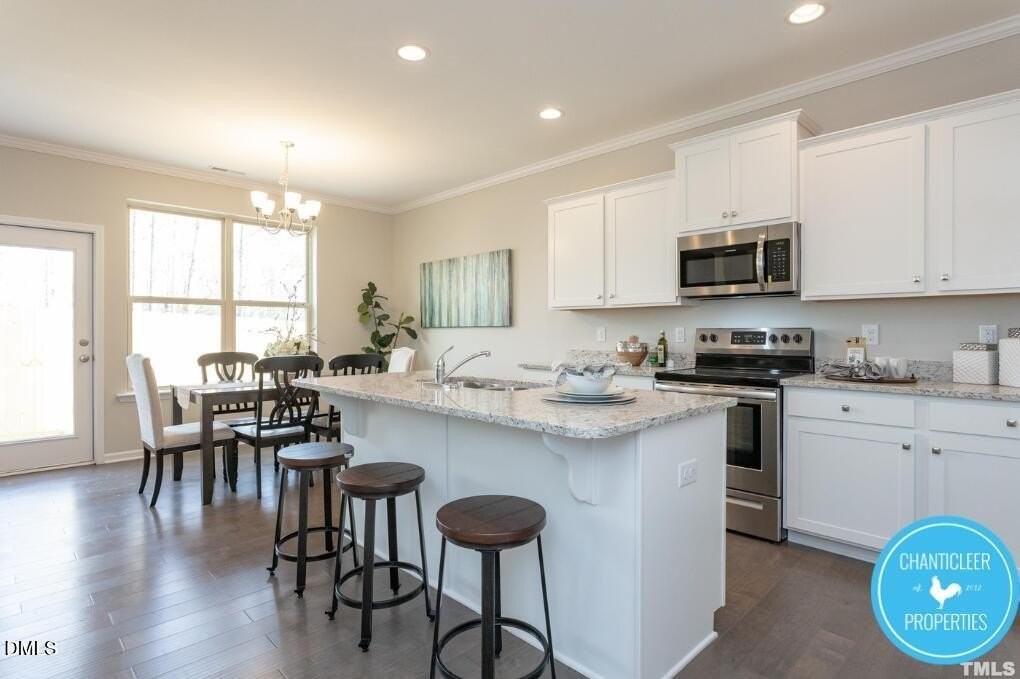 6729 Hardwick Lane - Photo 3 of 24