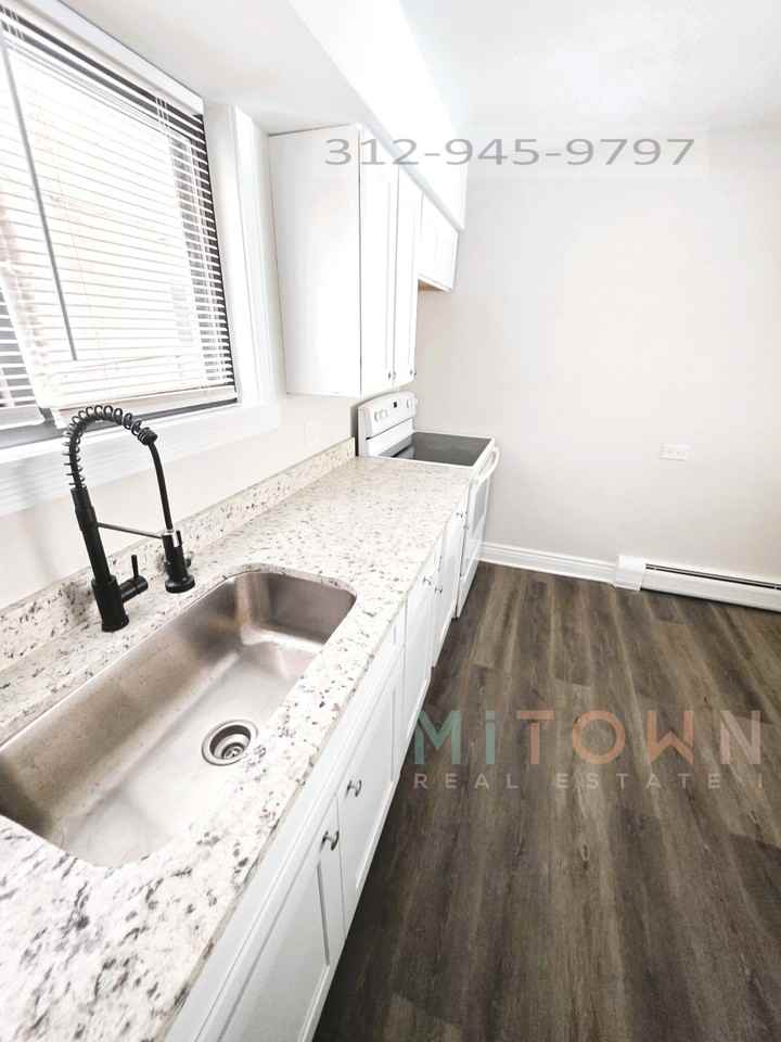 7012 N Ridge Blvd #G - Photo 3 of 20